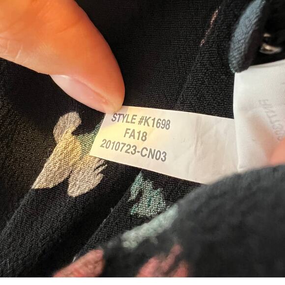 Madewell Black Wrap Top in Pressed Flowers 3/4 Sleeve Cropped Size S - Picture 10 of 10